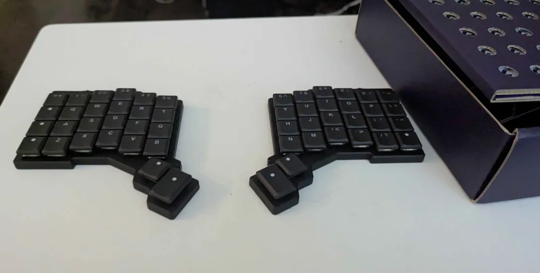 My ZSA Voyager arrived!